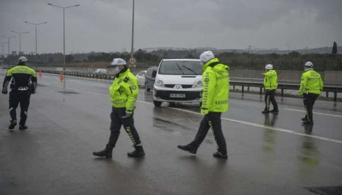 Polislər də koronavirusa yoluxdu - Türkiyədə