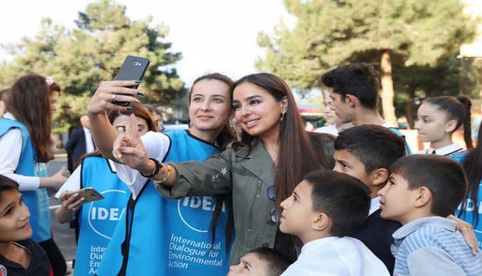 По инициативе Лейлы Алиевой благоустроен еще один двор