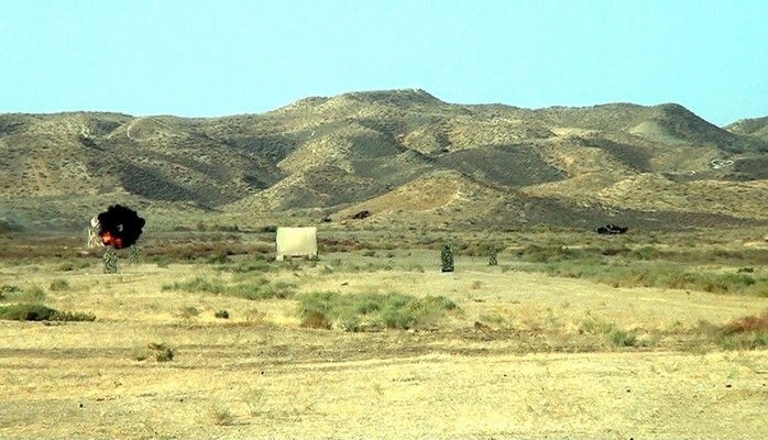 Azərbaycan ordusunun motoatıcı bölmələri təlim atışları icra ediblər