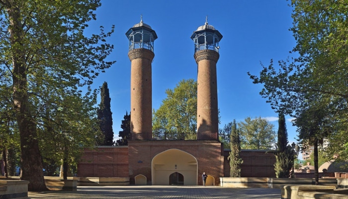 Gəncədə Şah Abbas məscidindən “Quran” oğurlanıb