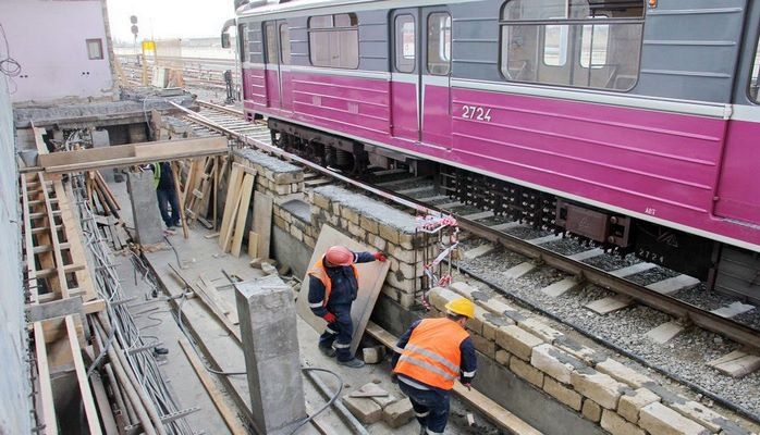 Sabahdan metronun “Bakmil” stansiyasına giriş-çıxış müvəqqəti məhdudlaşdırılır