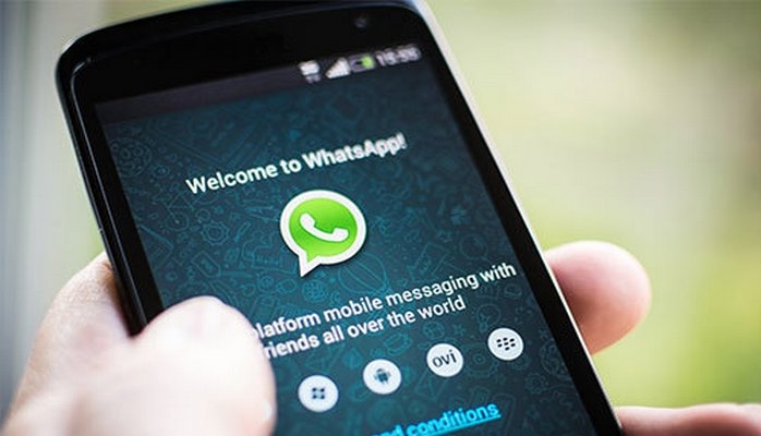 WhatsApp запустит собственные стикеры Мессенджер