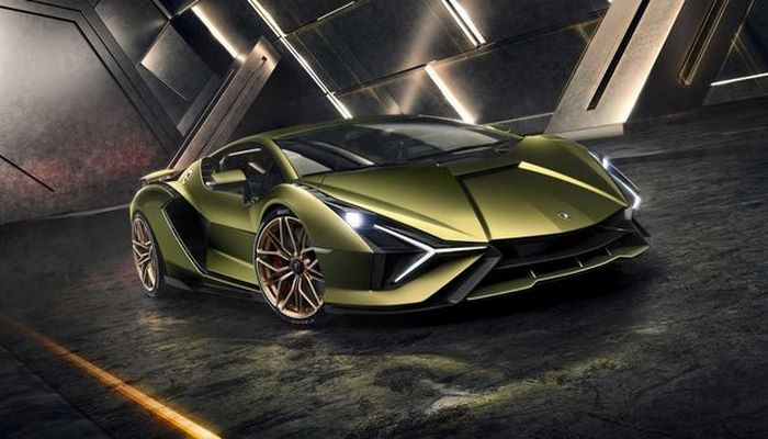 Первый гибридный суперкар от Lamborghini