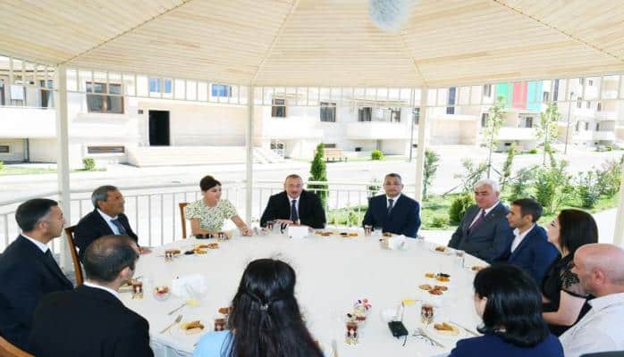 Prezident İlham Əliyev: Bu il altı mindən çox məcburi köçkün ailəsi üçün yeni mənzillər, fərdi evlər tikilib istifadəyə veriləcək