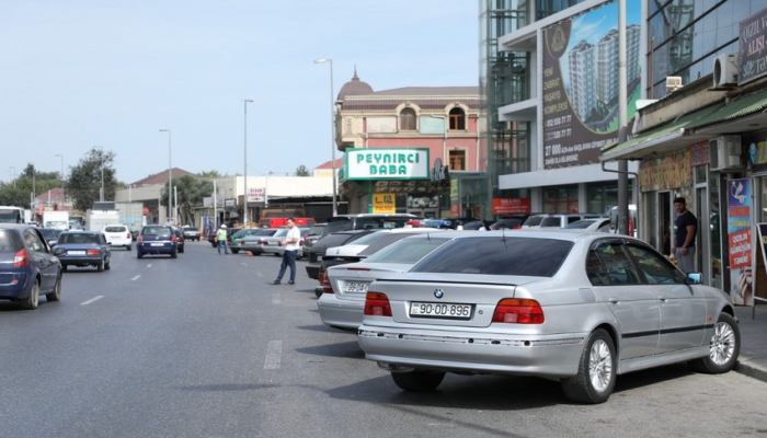 "Bir saata iki manat alırlar"