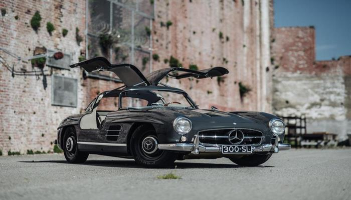 1956-cı ilin Mercedes avtomobili 1234567 dollara satıldı