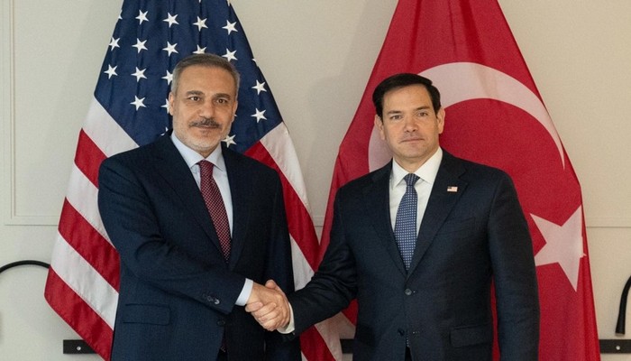 ABŞ-nin dövlət katibi Türkiyənin XİN başçısı ilə Cənubi Qafqazı müzakirə edib