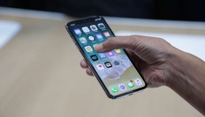 iPhone X yerə düşsə nə baş verə bilər?