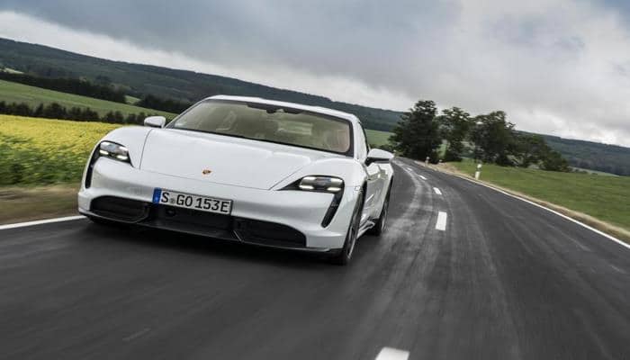 Илон Маск расстроился, что Билл Гейтс купил себе Porsche Taycan вместо Tesla