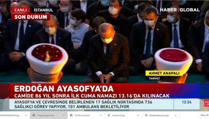 Aya Sofiyada 86 il sonra ilk cümə namazı - CANLI YAYIM