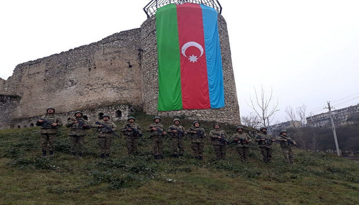 Azərbaycan ordusu Vətən Müharibəsi şəhidlərini andı