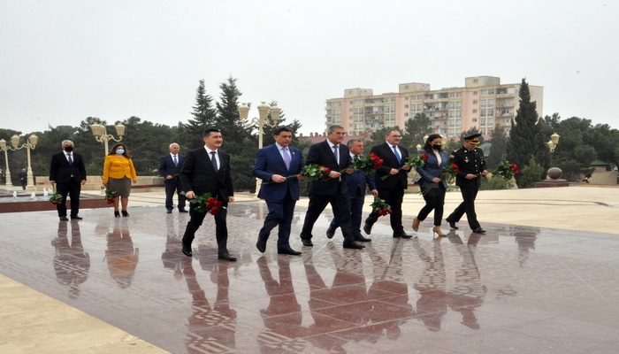 “Azərbaycan xalqının müdrik seçimi” mövzusunda dəyirmi masa keçirildi