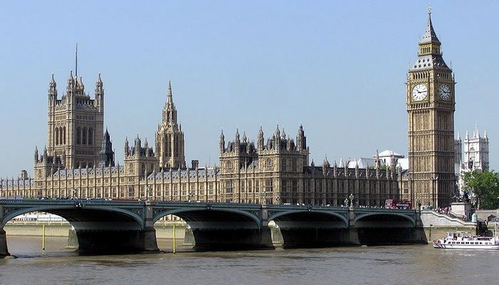 Azərbaycanın Britaniyadakı səfiri ermənilərin sərhəddəki hücumları barədə Britaniya parlamentinin üzvlərini məlumatlandırıb