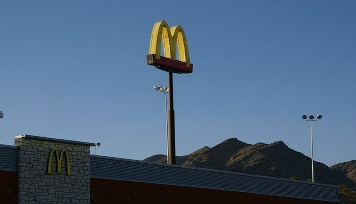 McDonald's 300 milyon dollara süni intellekt şirkətini alıb