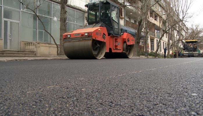 В Баку реконструируют ряд улиц и дорог