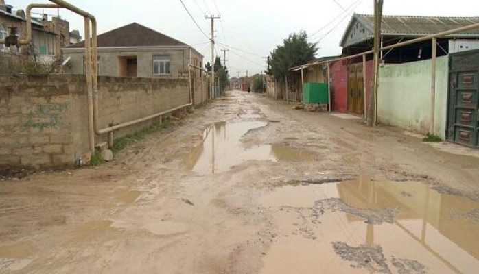 Bakıda icraların təmir etmədiyi yollar…