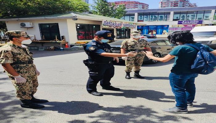 Bakı polisi karantin qaydalarını pozanları cərimələdi