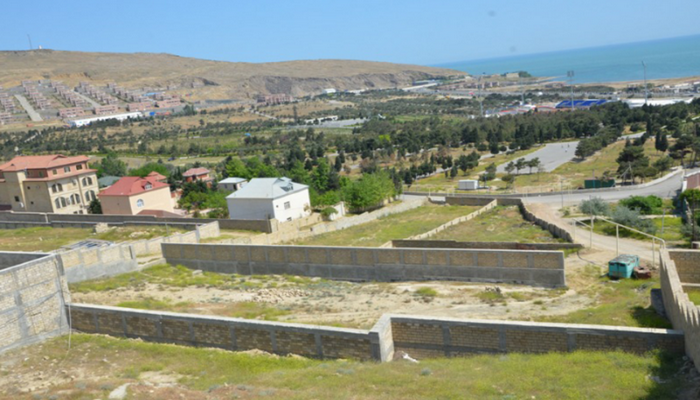 Bakıda torpaq sahibi olmaq nə dərəcədə asandır?