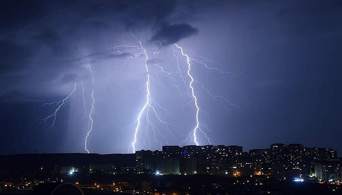 Bakıya yağış yağacaq, şimşək çaxacaq