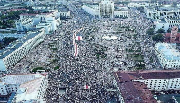 Belarus hökuməti istefa verdi