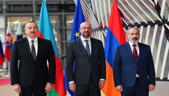 Brüsseldə Prezident İlham Əliyevin Avropa İttifaqı Şurasının Prezidenti və Ermənistanın baş naziri ilə görüşü başlayıb