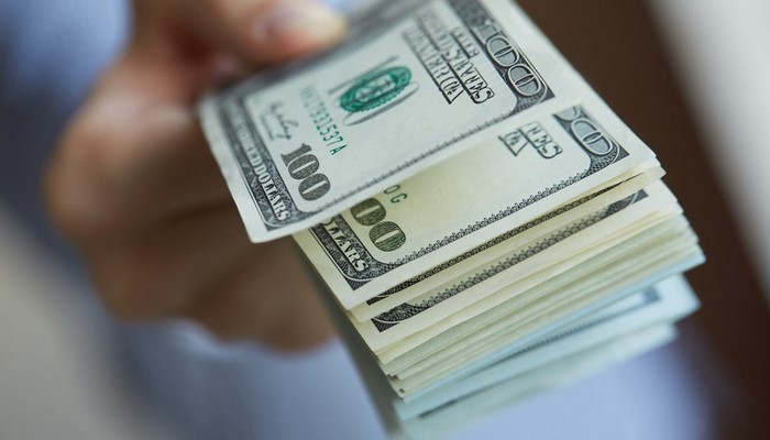 BVF rəsmisi: Bir neçə ölkə ABŞ dollarından asılılığını azaltmağa çalışır
