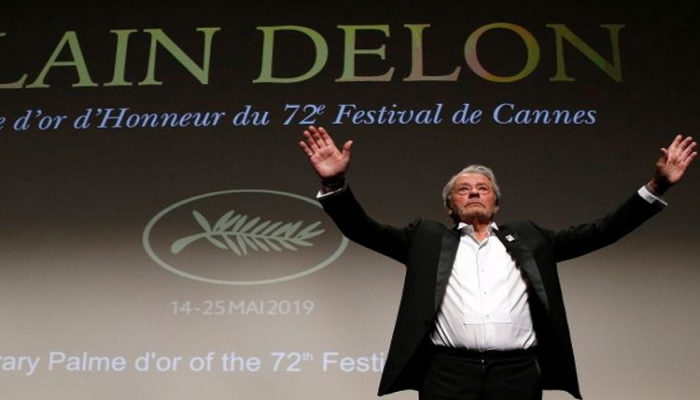 Alen Delon Kann festivalının mükafatına layiq görülüb