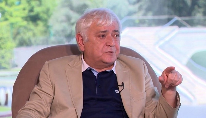 Aqil Abbas: “Bəzi dərsliklər televiziyadan da zərərli informasiya yayır”