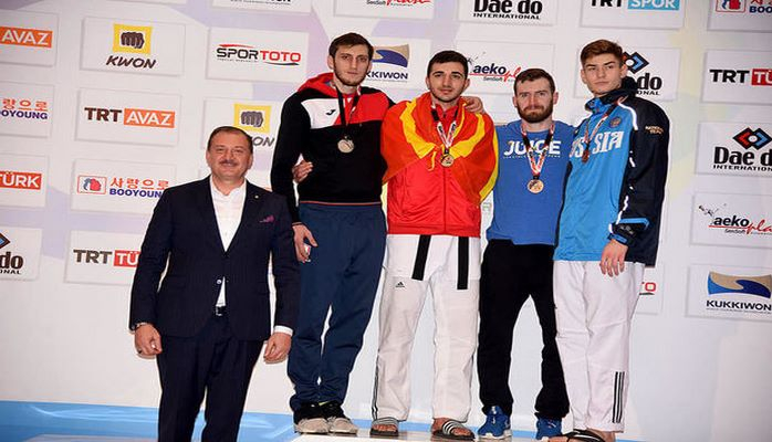 Olimpiya çempionumuz Antalyada gümüş medal qazandı