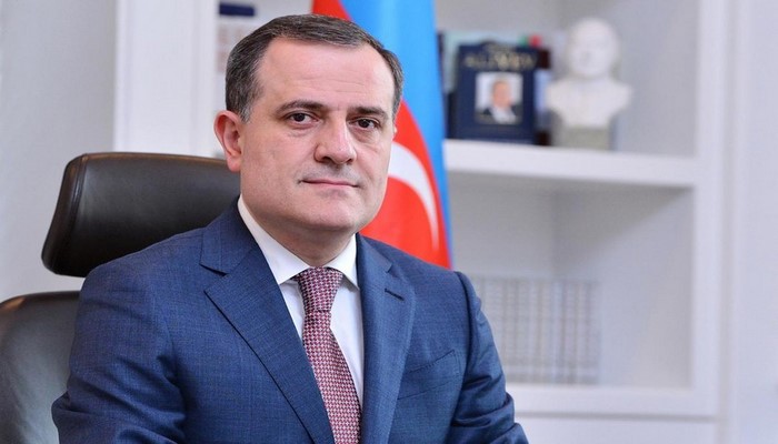 Ceyhun Bayramov: “Heydər Əliyevin əziz xatirəsini dərin hörmət və minnətdarlıqla anırıq”