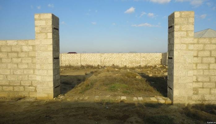 Bakıda fərdi yaşayış evlərinin tikildiyi kənd təsərrüfatı torpaqlarının təyinatı dəyişdiriləcək