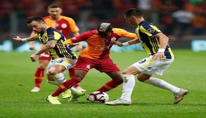 Türkiyə Super Liqası: “Qalatasaray”-“Fənərbaxça” oyununda qalib müəyyənləşməyib