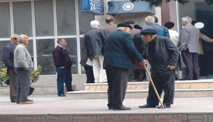 Gələn il pensiya yaşının müəyyən edilməsi cədvəli açıqlanıb