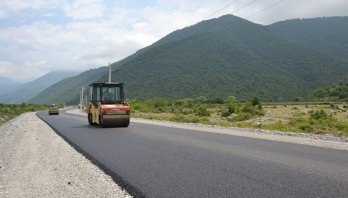 Prezident İlham Əliyev Göyçayda yol tikintisinə 4,1 milyon manat ayırıb