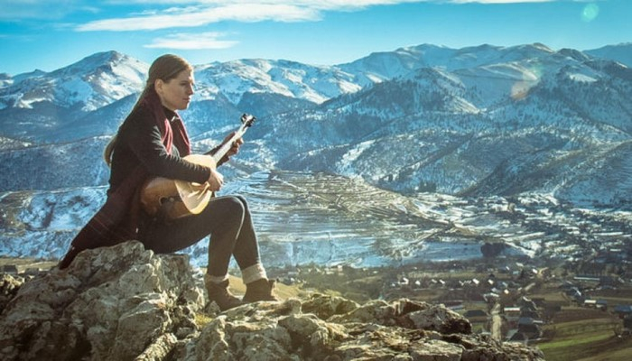 Alman musiqiçi saza həsr olunan film çəkib