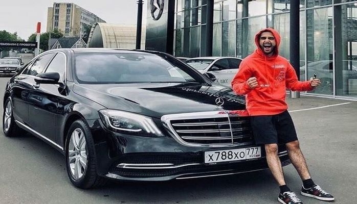 Azərbaycanlı bloqer “Maybach” aldı