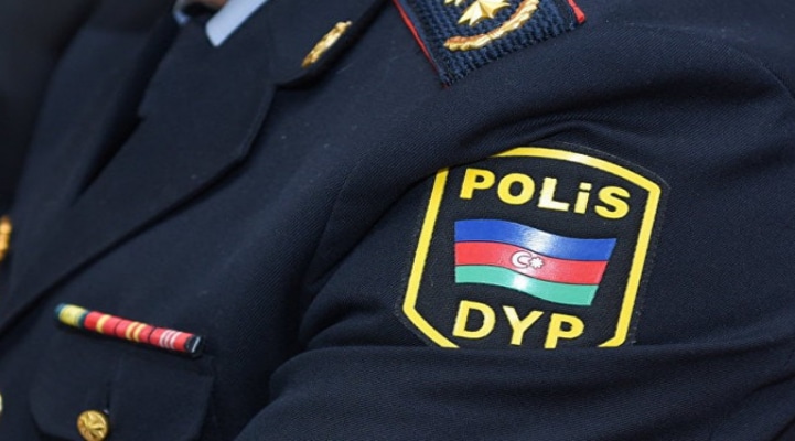 Rüşvət aldığı yerdə görüntülənən polis dünyasını dəyişdi