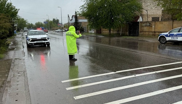 DYP: Qeyri-sabit hava şəraiti ilə bağlı piyada təhlükəsizliyi tərəfimizdən xüsusi olaraq diqqətdə saxlanılır