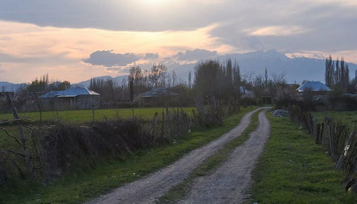 Село Гапанлы: через забор можно увидеть армян