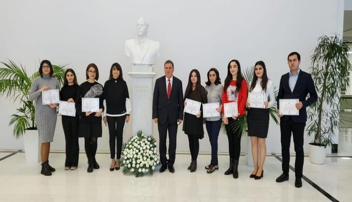 MEK-də “Azərbaycanın tanınmış qadınları “Vikipediya”da”  mövzusunda təqdimat keçirilib