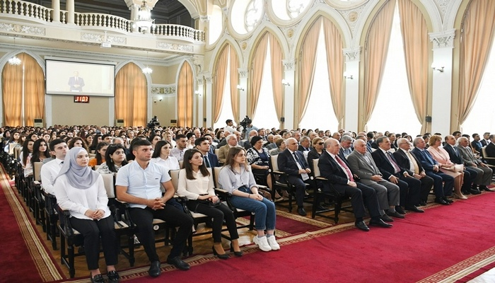 AMEA-da “Bilik Günü”nə həsr olunmuş tədbir keçirilib