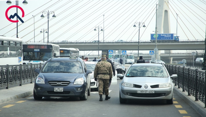 Postda dayanmayan avtobus sürücüləri saxlanıldı - 52 sərnişin cəzalandırıldı