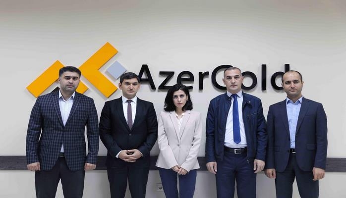 ЗАО “AzerGold” определило победителей объявленной по случаю 100-летия АДР программы стипендий