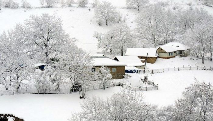 Faktiki hava - Qrızda 21 sm hündürlüyündə qar yağdı