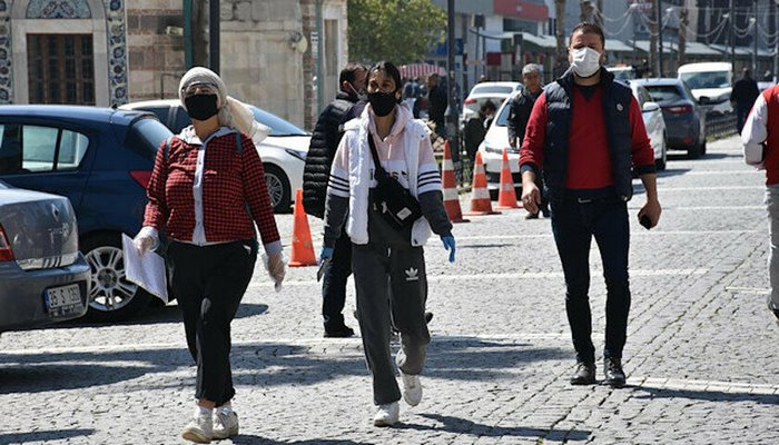 Siyah maskelerle ilgili kritik uyarı: Ancak süs olur