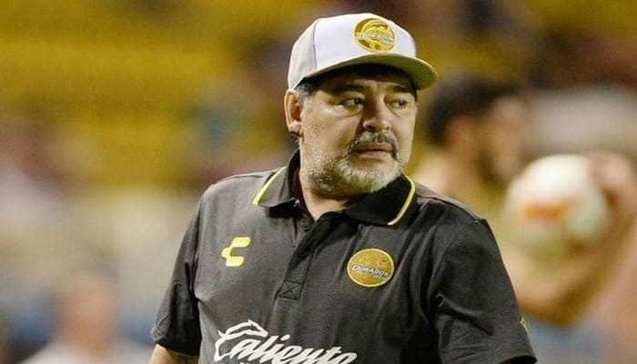 Maradona siyasi çıxışına görə cəzalanacaq