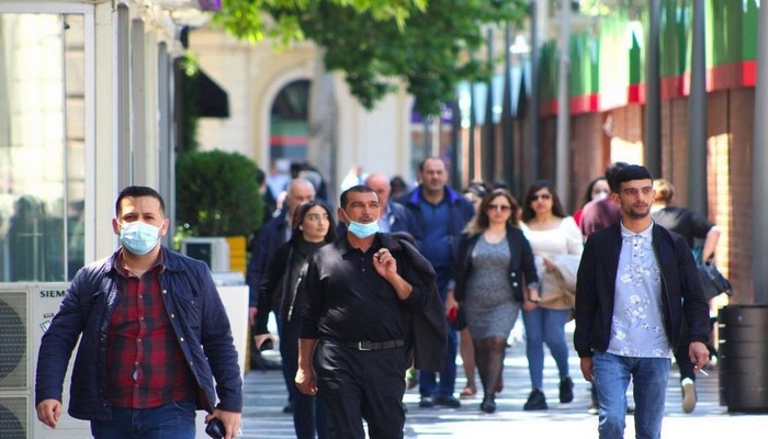 Həkimdən xəbərdarlıq: “Qaydalara əməl edilməsə, karantinin sərtləşdirilməsi qaçılmaz olacaq”