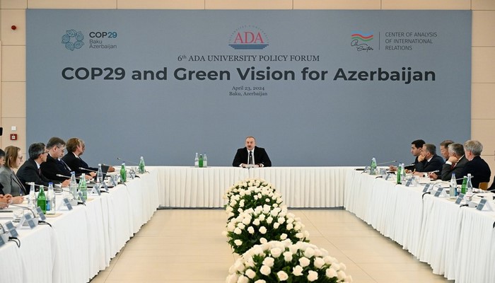 İlham Əliyev ADA Universitetində “COP29 və Azərbaycan üçün Yaşıl Baxış” mövzusunda beynəlxalq forumda iştirak edir