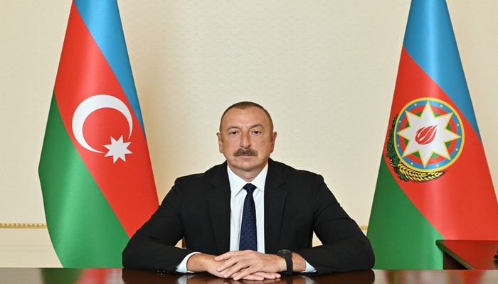 İlham Əliyev İbrahim Rəisinin helikopterinin qəza enişi etməsi barədə paylaşım edib