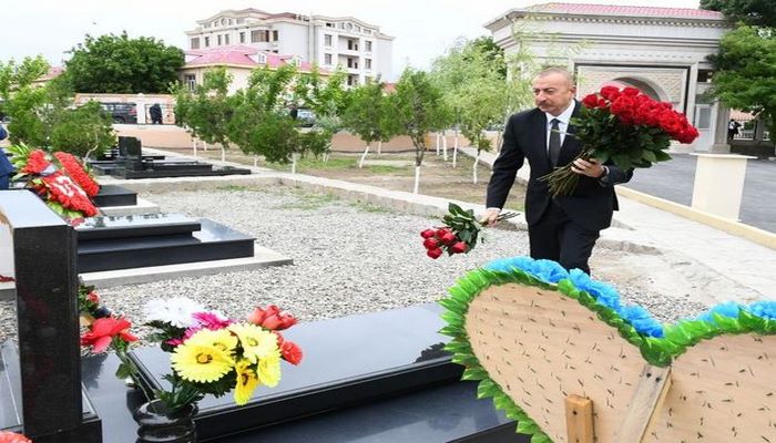 İlham Əliyev Naxçıvanda Vətən müharibəsi şəhidlərinin məzarlarını ziyarət etdi